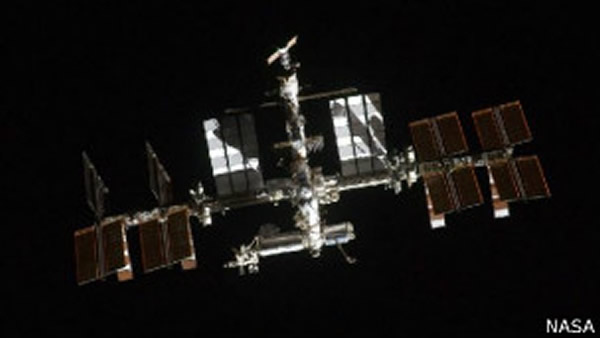 国际空间站由美国、俄国、加拿大、日本和欧洲航天局合作运行。