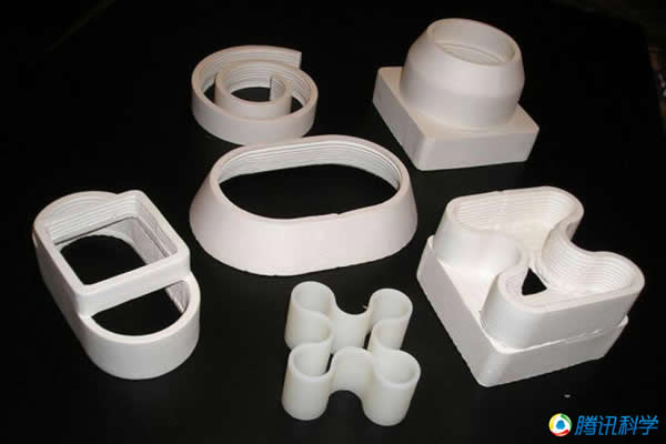 空间3D打印技术可自己制造出相应的配件。