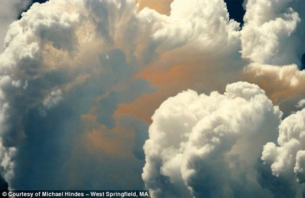 “挑战者”号空难是美国人心中永远的痛。灾难发生后,美国宇航局的航天飞机计划暂停3年