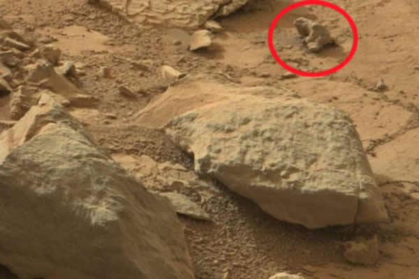 美国宇航局会定期公布一些火星表面照片