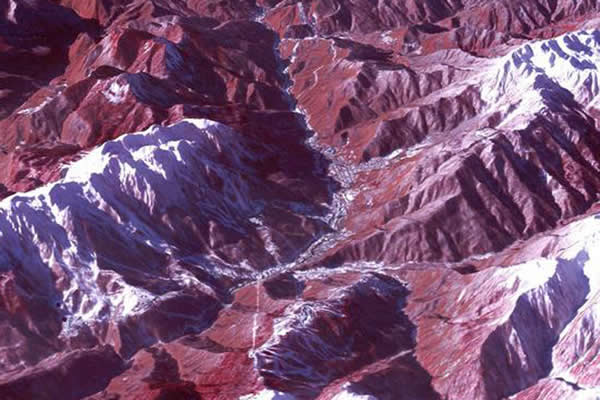 美国宇航局的Terra卫星拍摄到冬季奥运滑雪道的情景