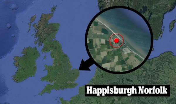 早期人类足印是在诺福克郡哈比斯堡的海湾淤泥中发现的。在这一地区,考古学家还发现了石制工具和骨骼化石,年代也可追溯到80万年前。