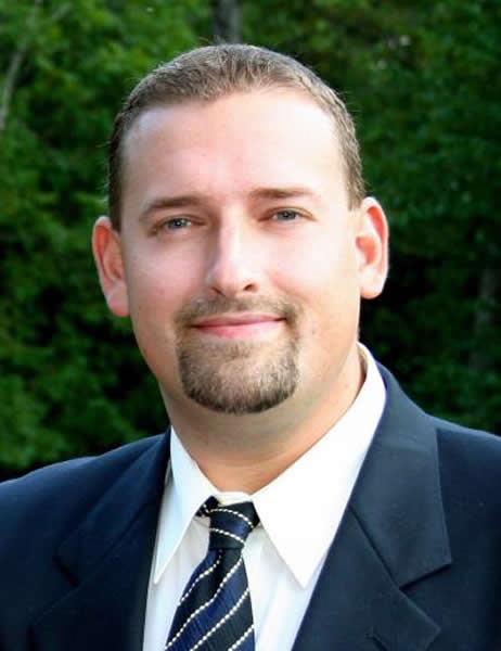 圣迈克尔医院神经科学研究项目主任Tom Schweizer博士攥写的文献研究称,对于足球的独特之处——有目的地利用头部控球——以及重复头球的长期后果,人们并没有