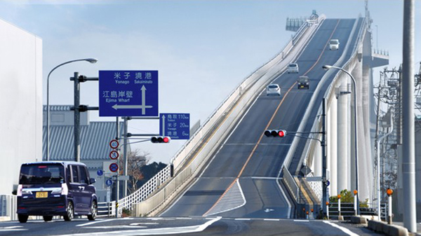 连结日本鸟取县境港市和松江市的江岛大桥近日因广告效应成为新的旅游热点。