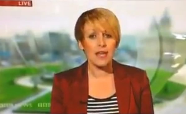 英国BBC女主播报导新闻时突然“下沉”消失爆红网络