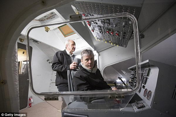 Ӣ����˾�Ƴ����������ĺ��շ�����