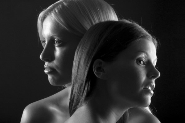 美国研究发现女性也有“同志雷达”