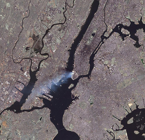 美国宇航员从太空拍摄到的9.11恐怖袭击