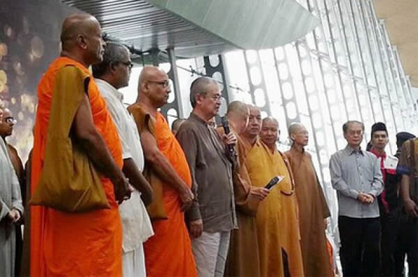 �������ڽ̻���Ϊʧ����������������4���ڽ���ۼ�¡�¹��ʻ���Ϊʧ�����������ʧ�ٳ˿������Ա������ףԸһ��ƽ����������ǰ���ఢ����������4��Ҳ��ϯ��