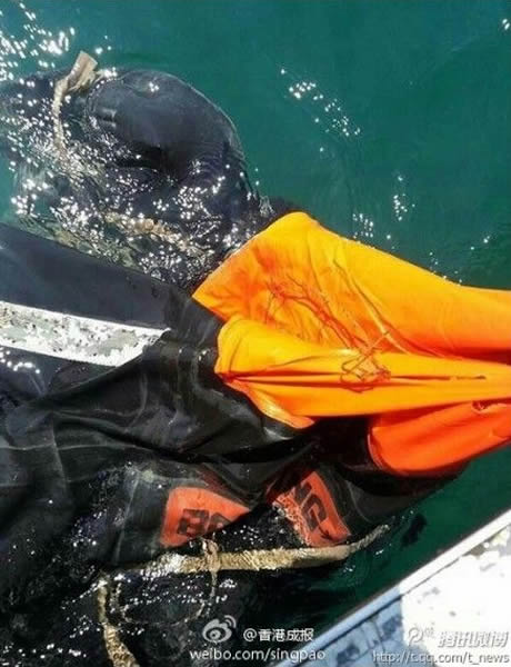 马航班机搜寻最新进展:发现带有“BOARDING”字样救生筏