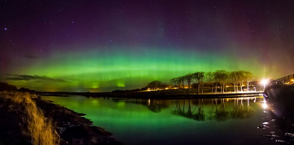 地球磁场风暴为英国上空带来罕见北极光