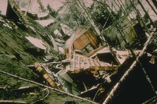 �޴�Ļ��µ�����Χ�Ĵ�ׯ���ݻ�