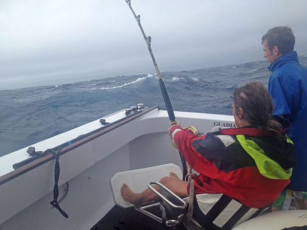 ������56��Ů��򲶻�411.6ǧ��̫ƽ��������ǹ�� ����������¼