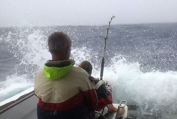 ������56��Ů��򲶻�411.6ǧ��̫ƽ��������ǹ�� ����������¼