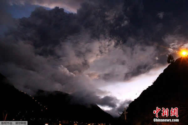 ��϶���в�ͨ�����߻�ɽ���10ǧ�׸ߵ�����