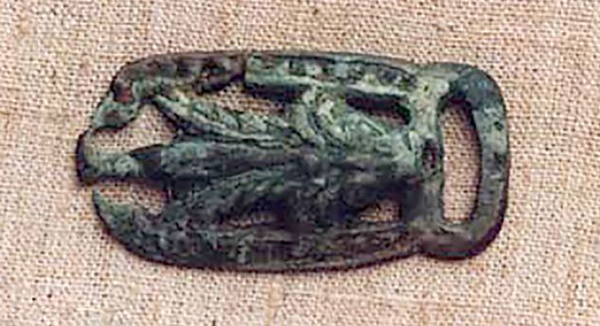 俄罗斯发现八百年前戴铜面具木乃伊