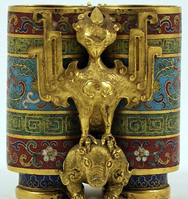 Ӣ��Ů�Ӳ�ʶ�������й��Ŷ���ƿ