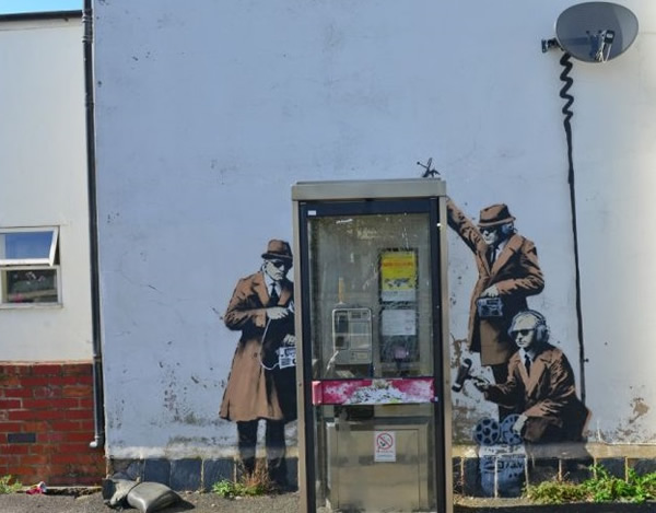 Banksy��δ������������������Ʒ�����в������ķ�˿ָ��Ʒ�ķ�����ǳ������֡�