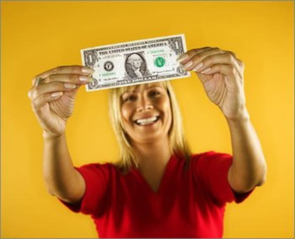 纽约大学的科学家研究显示,在每张1美元纸币上,有超过3000种细菌、病毒“栖身”。