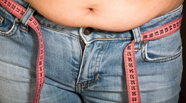 母亲在怀孕前或怀孕早期超重或肥胖会增加流产、死产以及婴儿死亡的风险