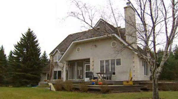 加拿大女子花费巨资买豪宅后发现竟是“鼠窝”