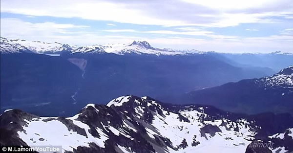 加拿大徒步旅行者在不列颠哥伦比亚省山区拍摄到疑似大脚怪