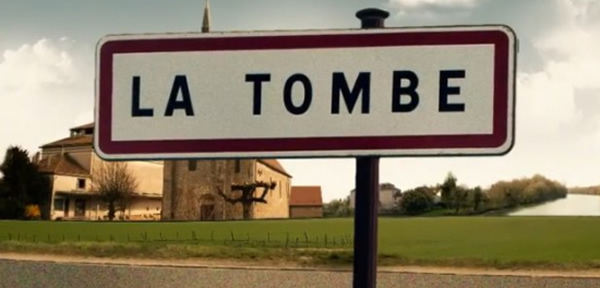 法国有个小村子叫“La Tombe”,是“坟墓”的意思。