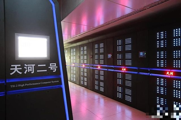 现时全球最快的超级电脑,天河二号运算速度峰值为每秒5.49亿亿次。