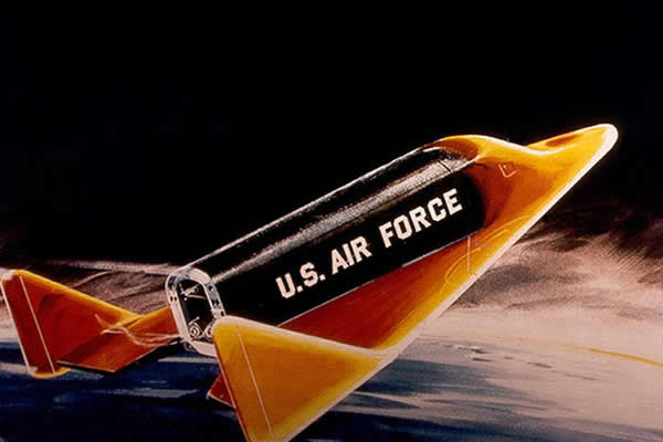 1957年后美国就开始研制可重复使用的航天器