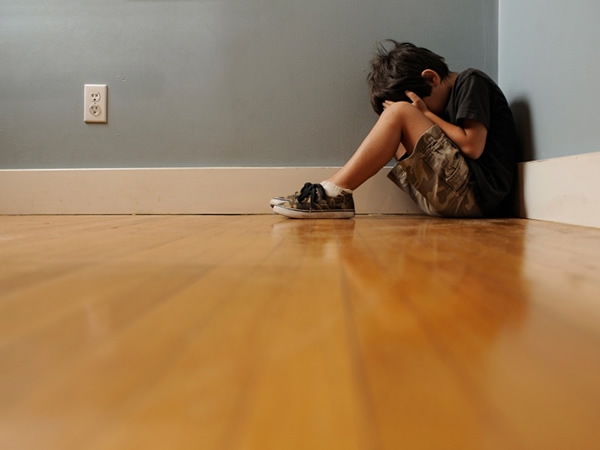 研究指儿童患自闭症,或与子宫中的高量荷尔蒙及类固醇激素有关。