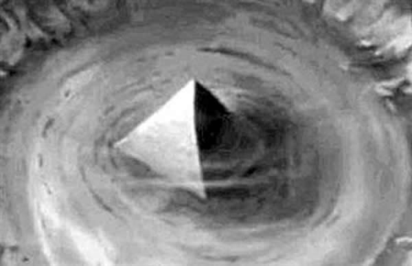 揭秘百慕大:海底金字塔或为大西国遗址