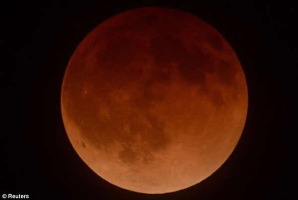 月球身世之谜或揭开,大约有70%至80%的材料来自“忒伊亚”