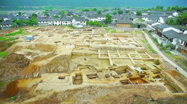 四川广元市昭化区昭化镇在建工地发现大规模秦汉时期墓葬群