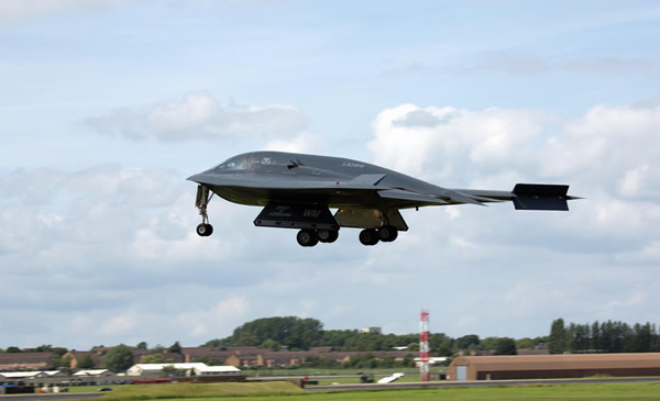 վB-2κըӢʱһֻͺӥײ