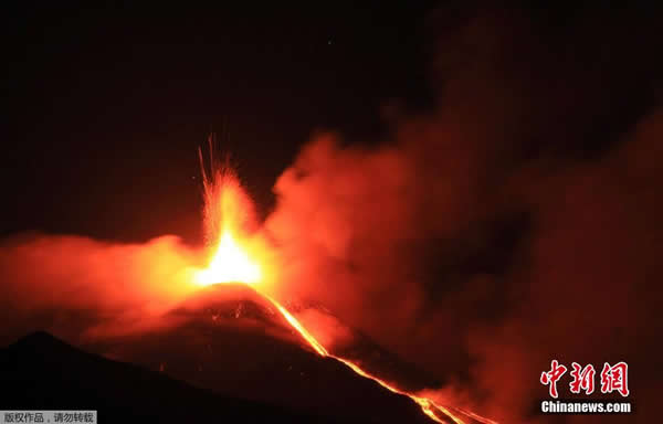 ����ʱ��6��15������������ﵺ�����ɻ�ɽ�ٴ��緢