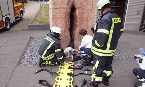 �����ˣ�����ѧ���ڵ¹�����Ϊ�����ձ�����һ���޴�ʯ��������