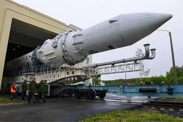 ���������������������һ���Ӵ�Ļ�����壬�����ɸ�����������ʮ��ֵ��غ�Ҫ��