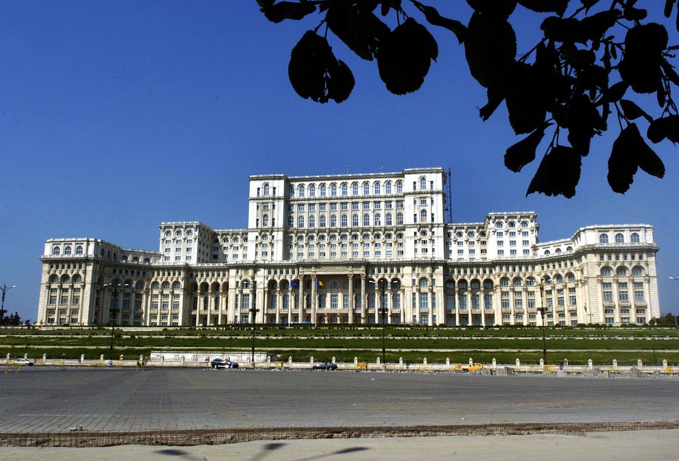 ���������������������1965�굽1989���ͳ���������ǣ���������Ȩ�������Ʒ����������������ѹ����⵽���̶�ǹ����