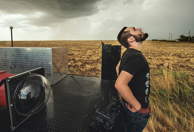 保罗‧萨马拉斯还是青少年时就加入了父亲的野外研究,这些年来更成为优秀的摄影师。