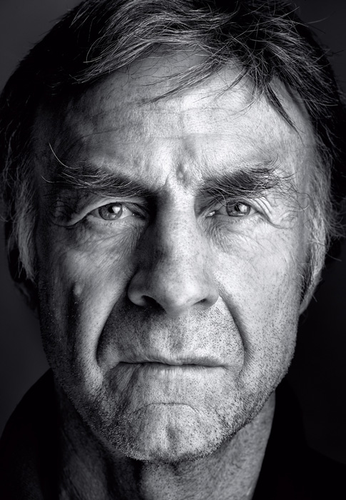 雷纳夫‧费恩兹爵士