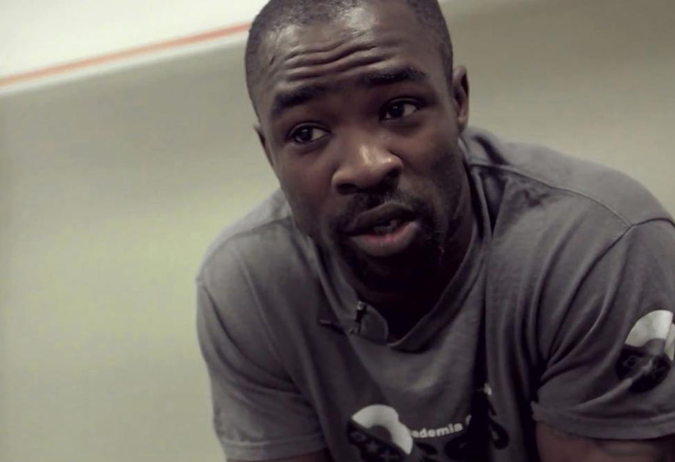 瑞典“飞人”迎面飞跃时速130公里兰博基尼