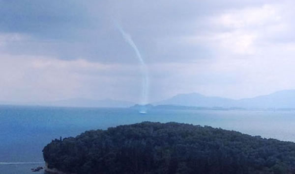 �й��ο���ϣ������ʤ������һ�麣����������Ƭ