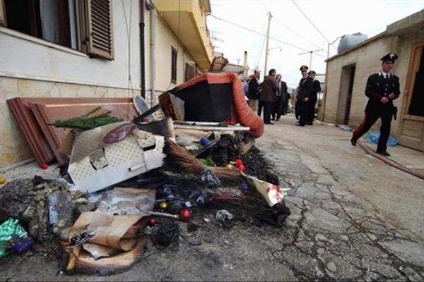 意大利西西里岛频频出现离奇自燃现象