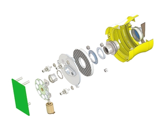 CubeSat卫星级50毫米拍摄仪器的镜子和整个光学机械结构