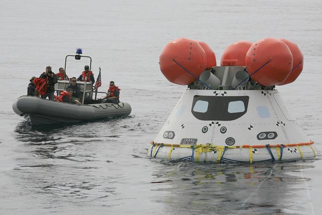 “猎户座”飞船的隔热装置可承受2204摄氏度的高温,最后将溅落在加利福尼亚海岸附近的水域中