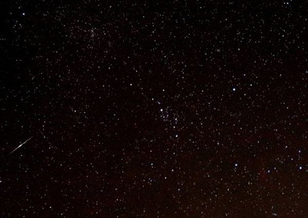 2014年8月6日摄于美国德克萨斯州的英仙座流星雨