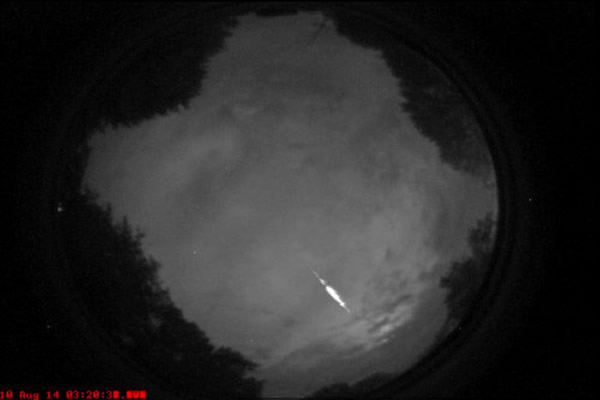 2014年8月10日摄于美国密苏里州的英仙座流星雨