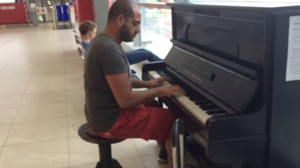 ����۸��ټҵ�ŷ�����κ��ʱ�������׾������� �˿���������ж�����