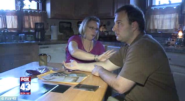 美国宾夕法尼亚州著名鬼屋据传住着至少五只鬼 入屋采访的摄影师被莫名抓伤