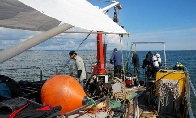 ������ѧ���ڸ�˹�˺�������200��ǰʥ��˹(Selters)��Ȫˮƿ �����ƿ�е�Һ���Ǿ�